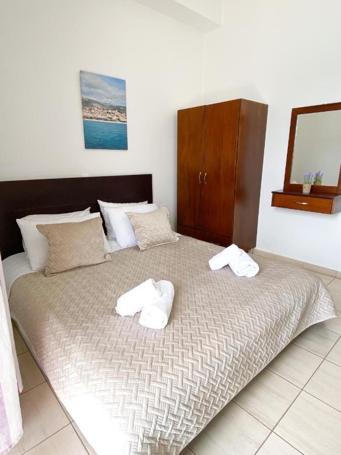 Dinos Apartamento *